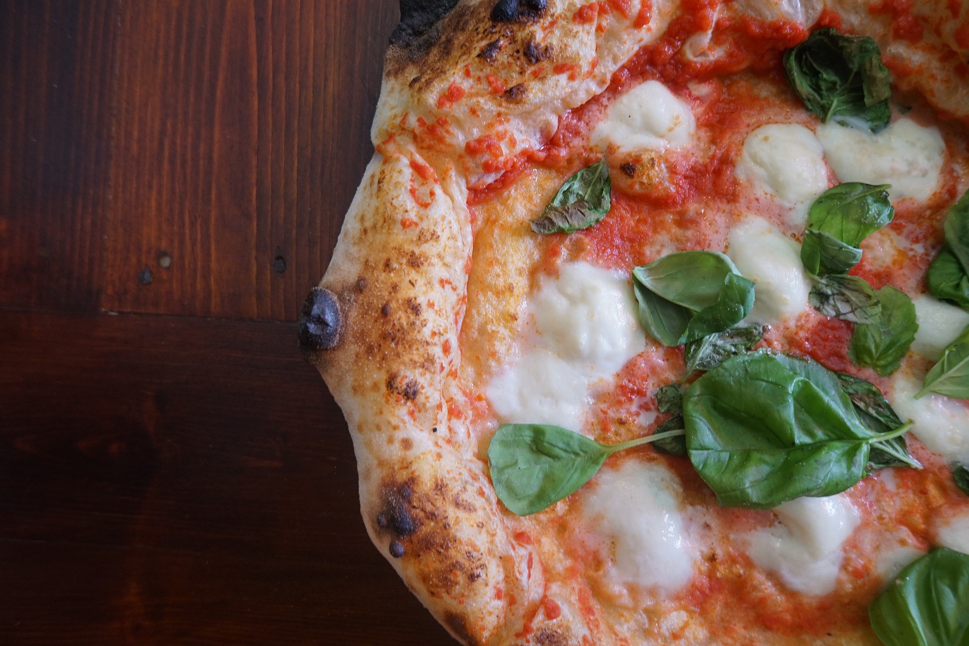 Naples private walking tour and pizza tasting